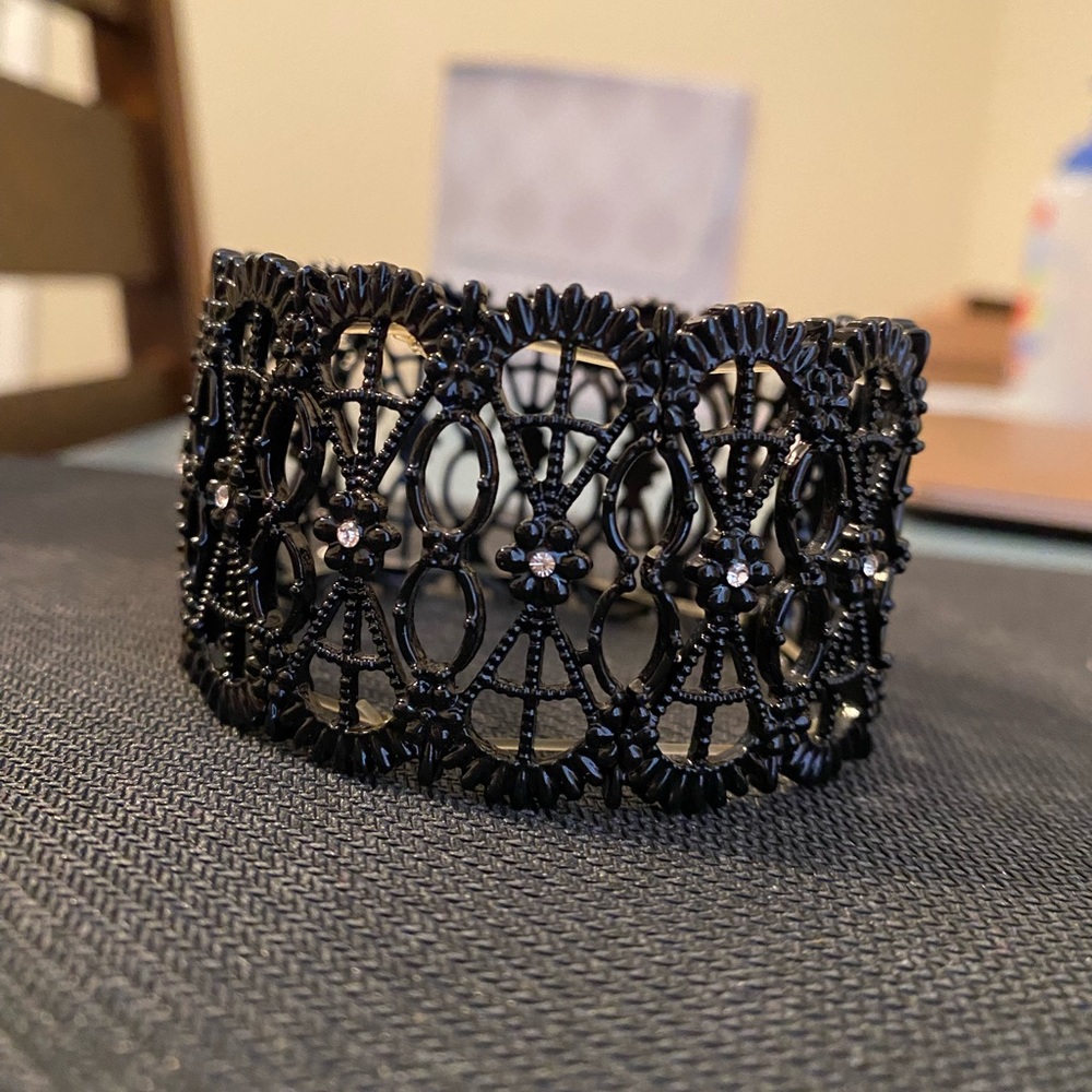Stretchy Lacy Black Bracelet